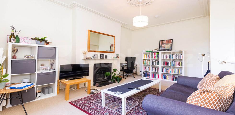 Fantastic two bed in a period house with access to a communal garden Hartham Road, Hillmarton Conservation Area